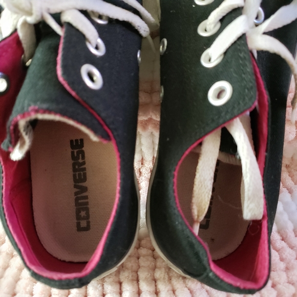 EUC CTAS low top kicks with double tongue pink lining (5M / 7W) - Picture 4 of 7